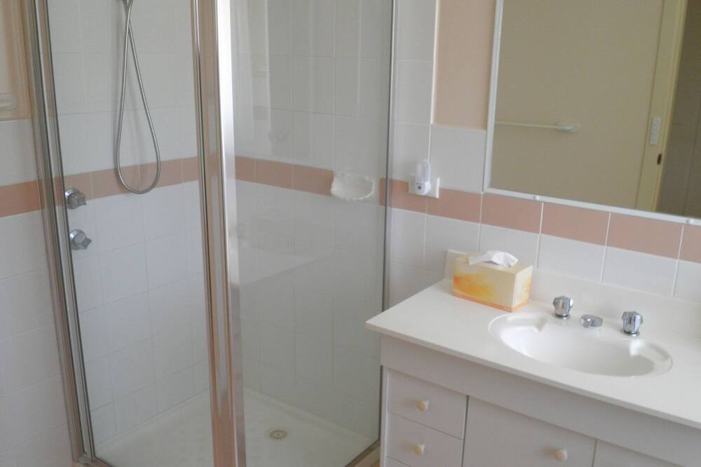 Photo of Bathroom in Tuross Head