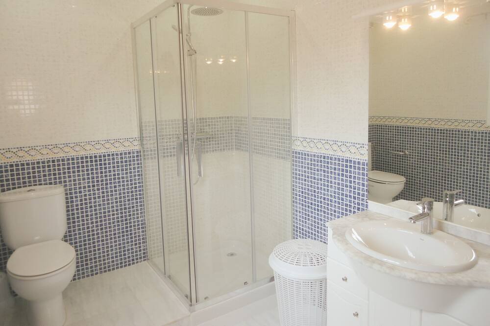 Photo of Bathroom in L Almadrava