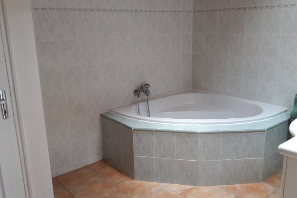 Photo of Bathroom in Bouloc