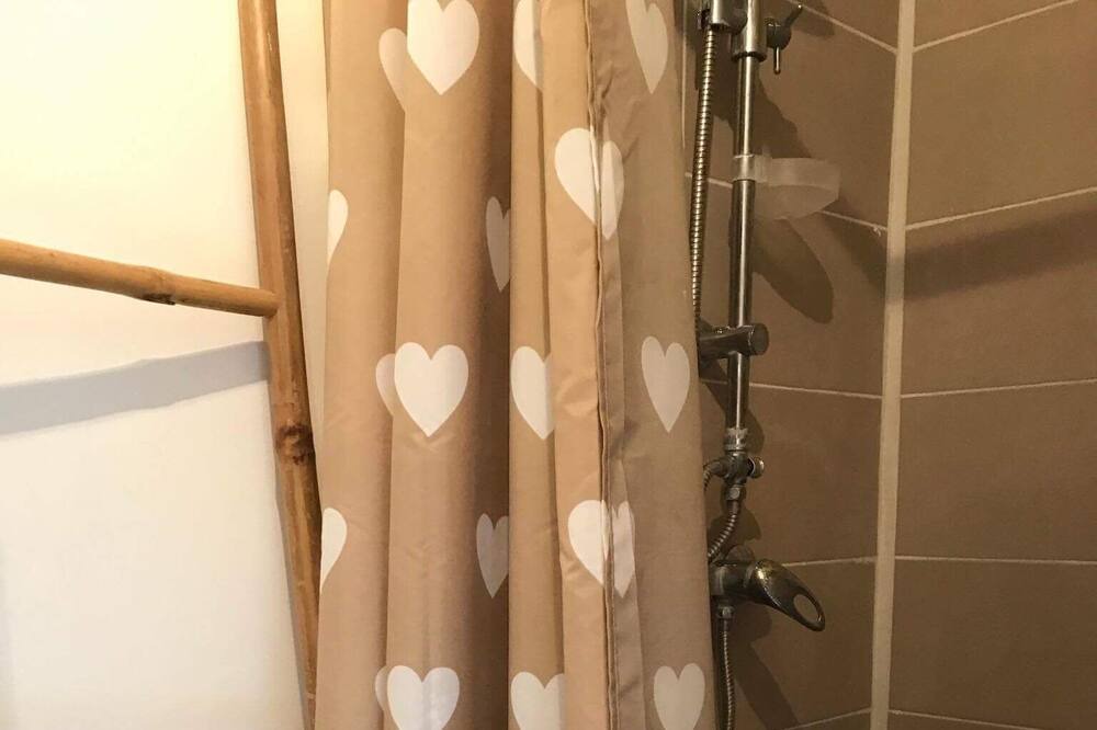 Photo of Bathroom in La Seyne-sur-Mer