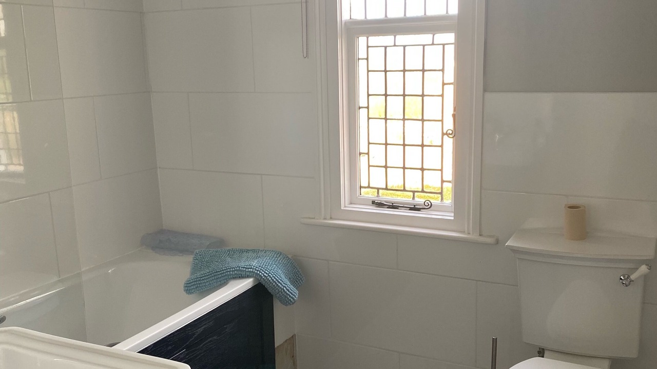 Photo of Bathroom in Berkhamsted