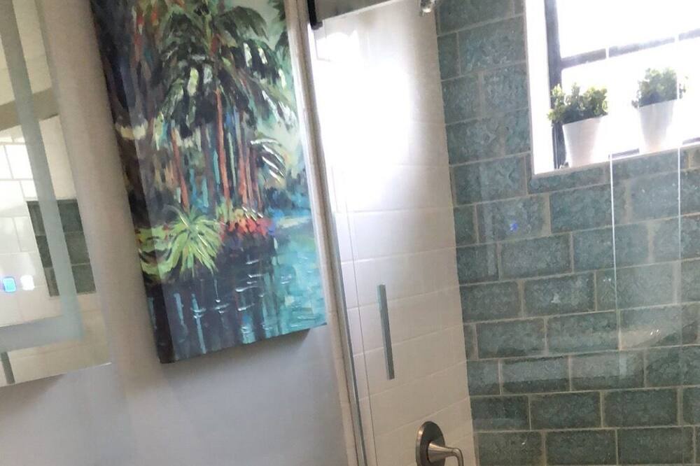Photo of Bathroom in Central Corals