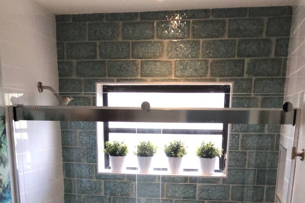 Photo of Bathroom in Central Corals