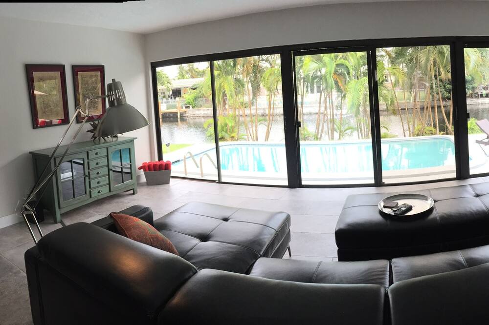 Photo of Bedroom in Central Corals