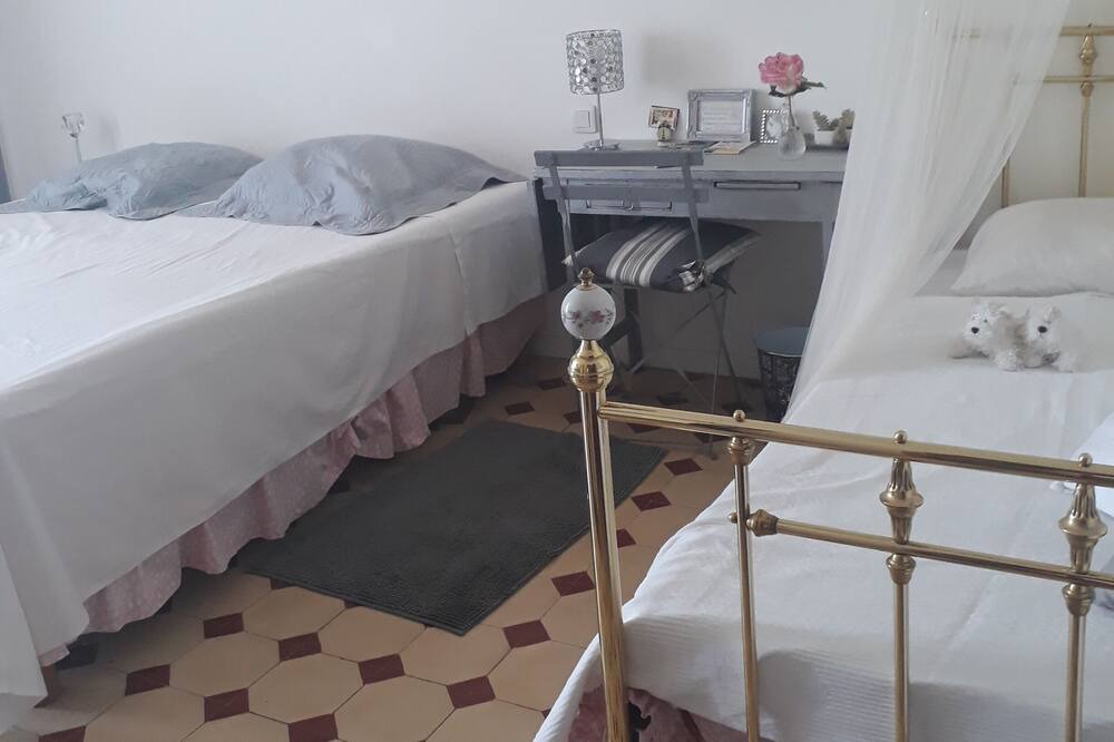Photo of Bedroom in Capestang