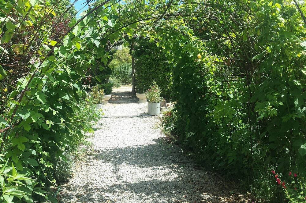 Photo of Outdoor in Capestang