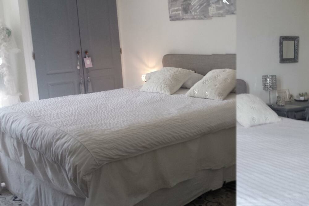Photo of Bedroom in Capestang