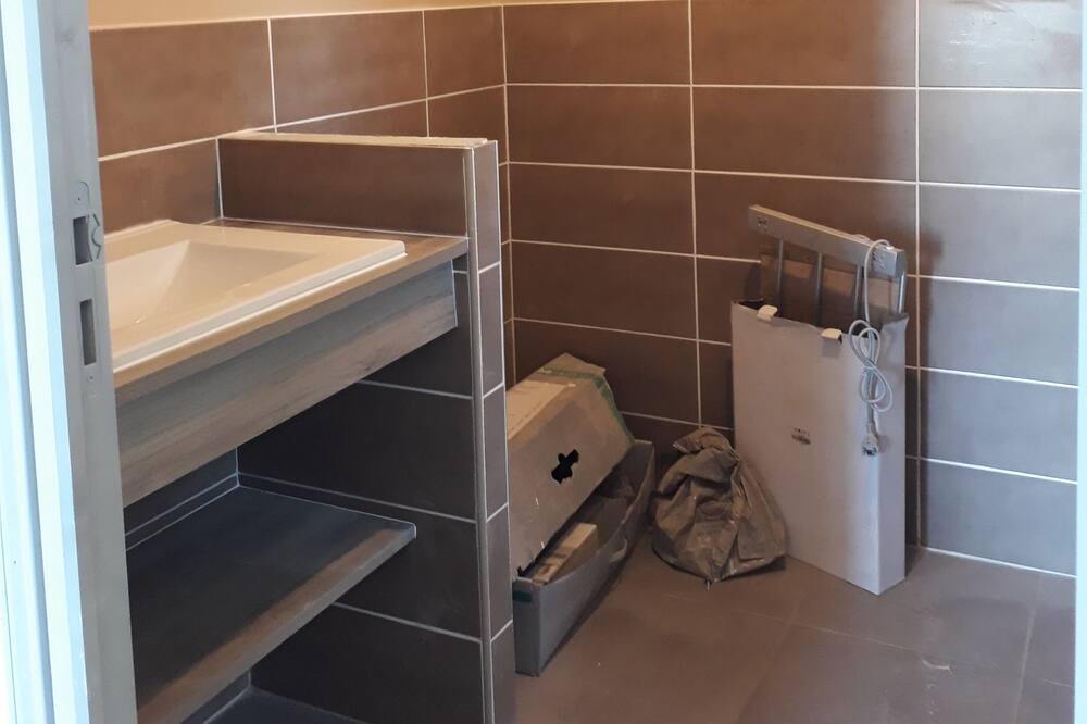 Photo of Bathroom in Capestang