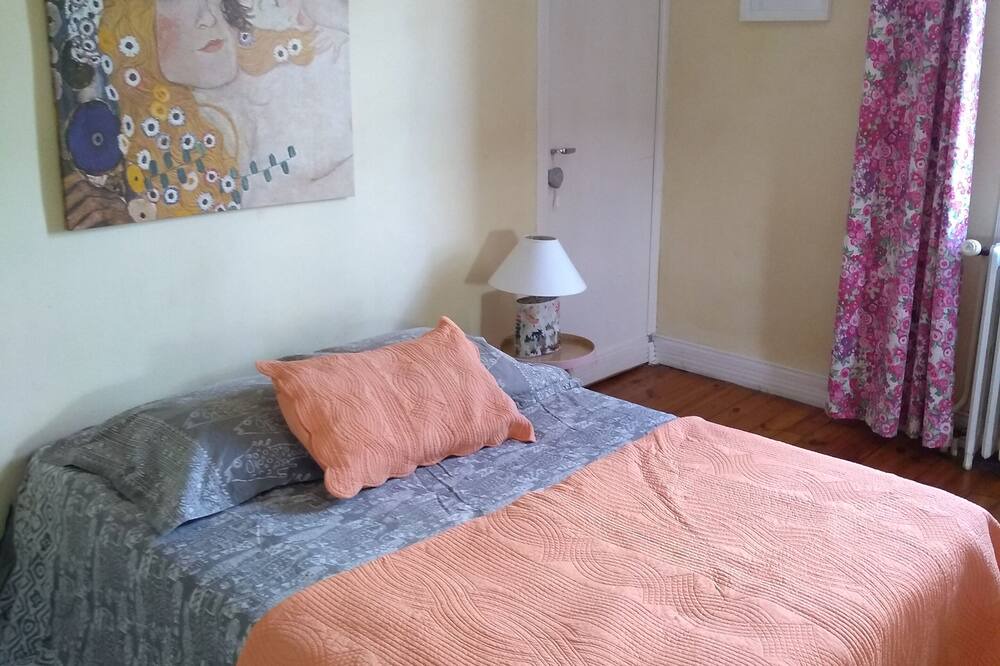 Photo of Bedroom in Lavaur