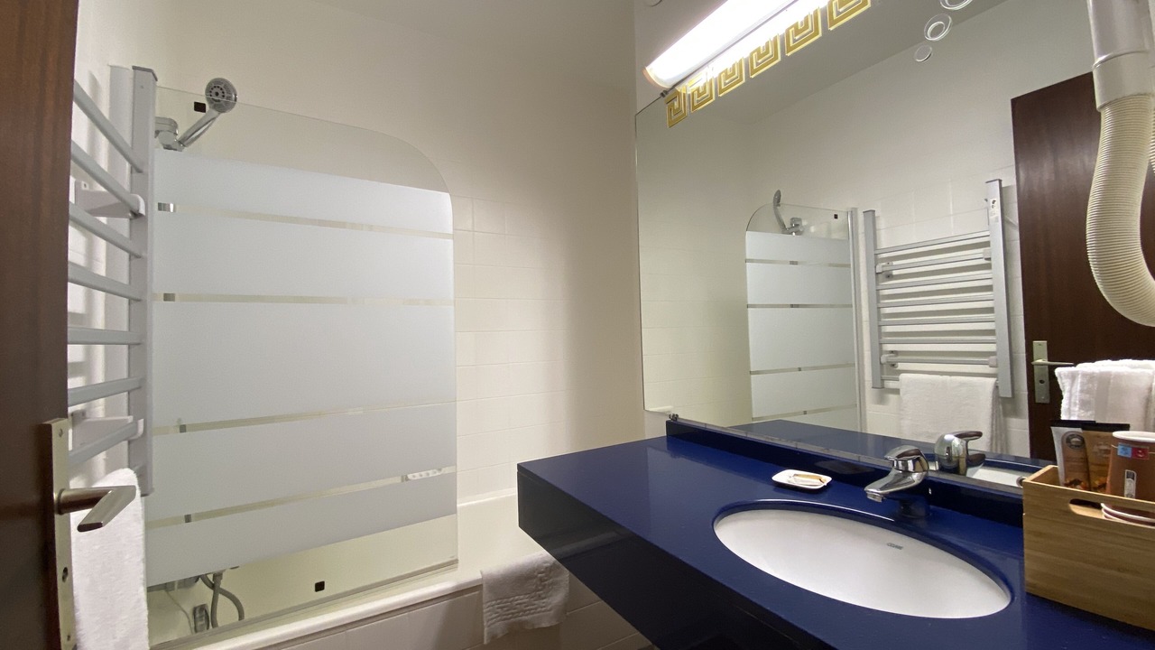 Photo of Bedroom in Saint-Julien-en-Genevois