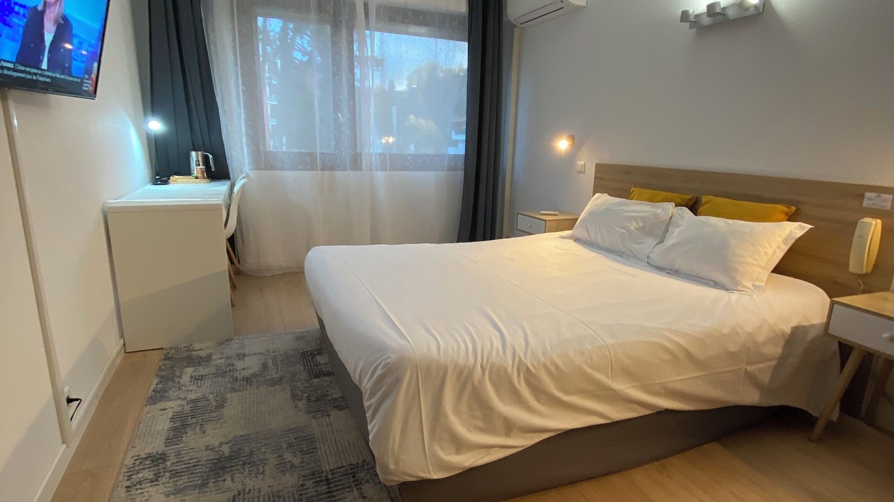 Photo of Bedroom in Saint-Julien-en-Genevois