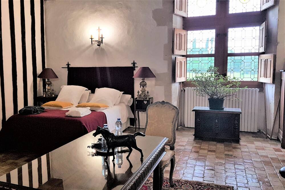 Photo of Bedroom in Roeze-sur-Sarthe