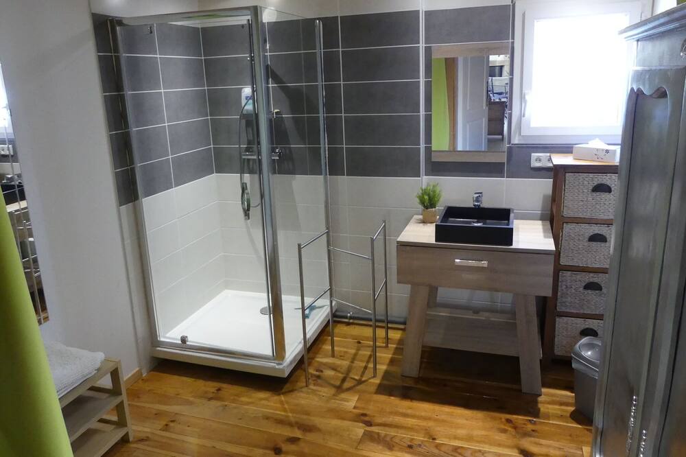 Photo of Bathroom in Saint-Jean-de-Fos