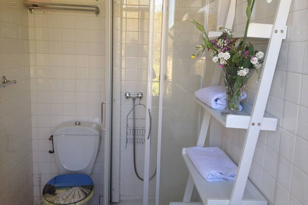 Photo of Bathroom in Guiselle