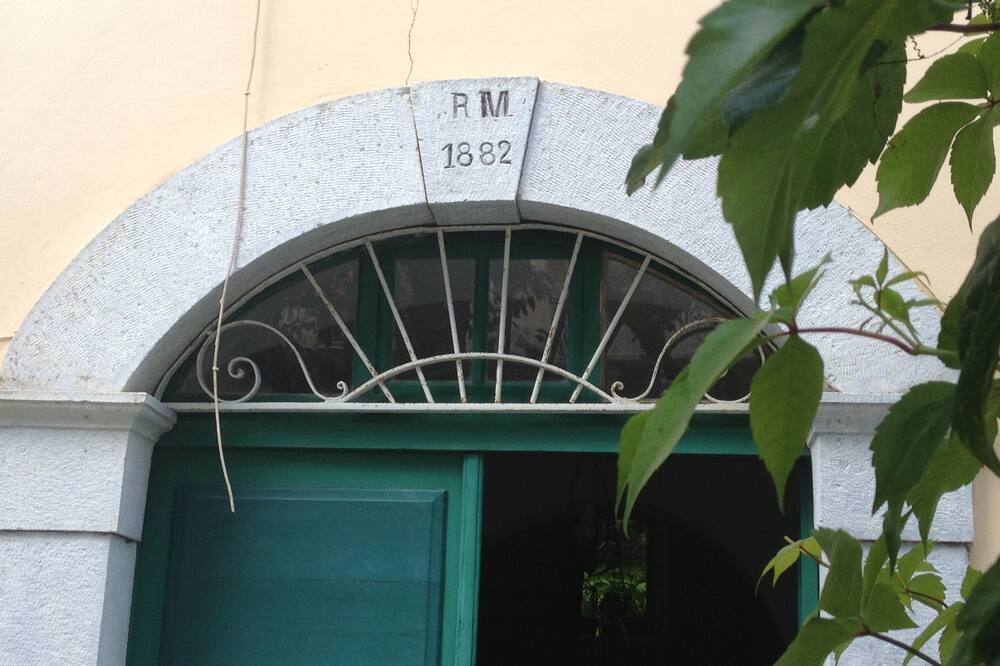 Photo of Outdoor in Guiselle