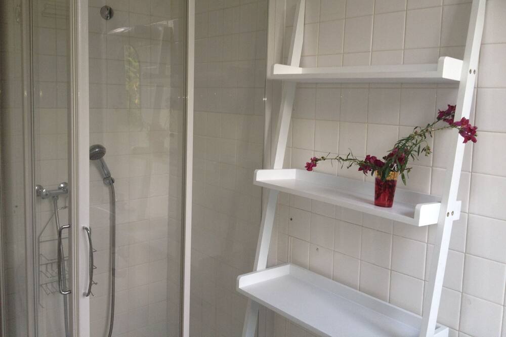 Photo of Bathroom in Guiselle