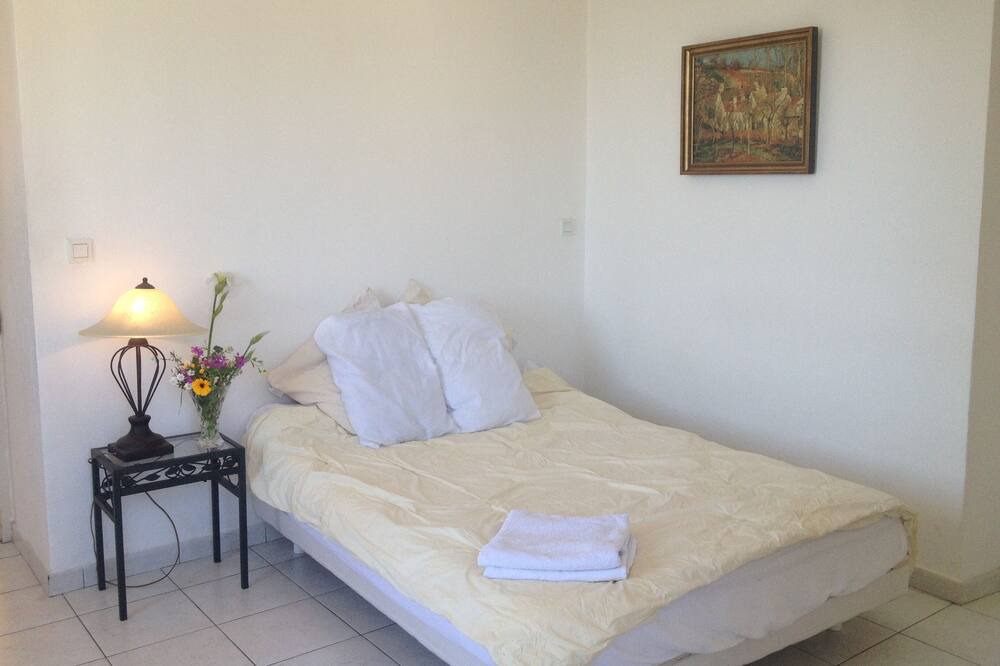 Photo of Bedroom in Guiselle