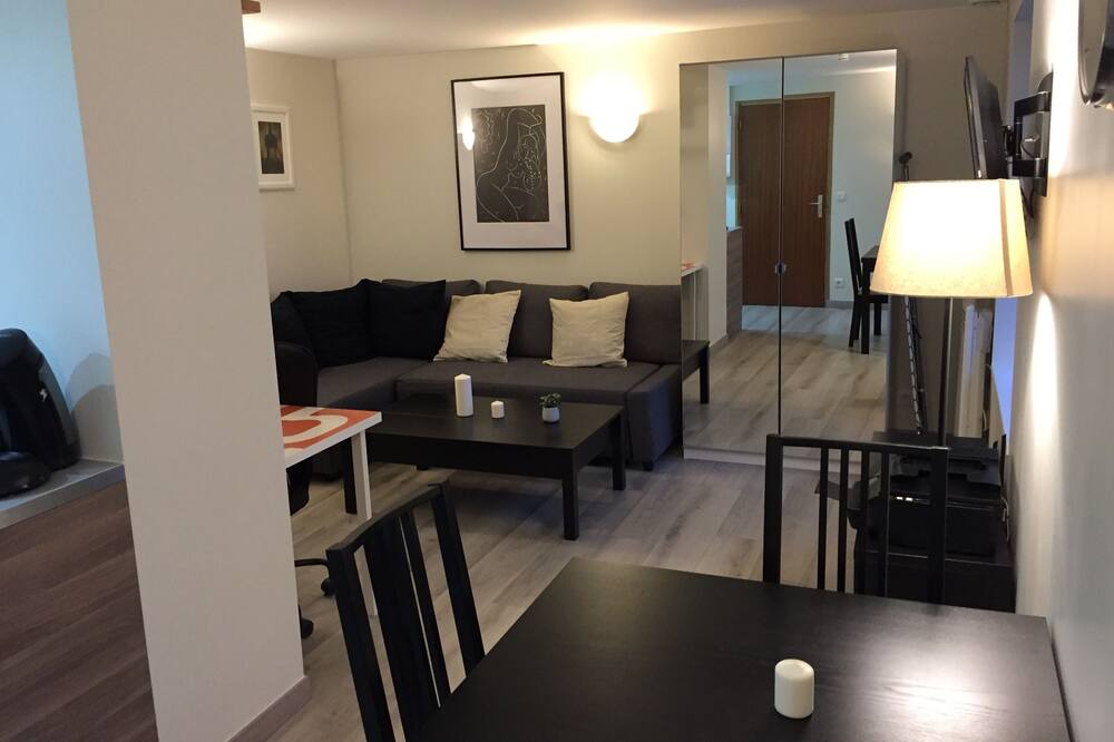 Photo of Livingroom in Jouy-en-Josas