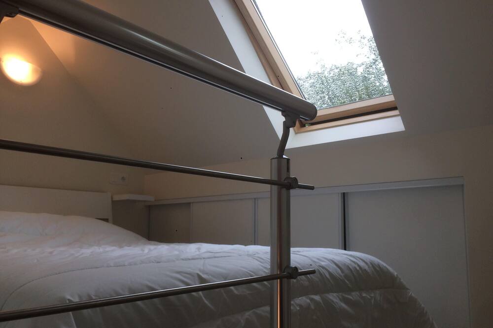 Photo of Bedroom in Jouy-en-Josas