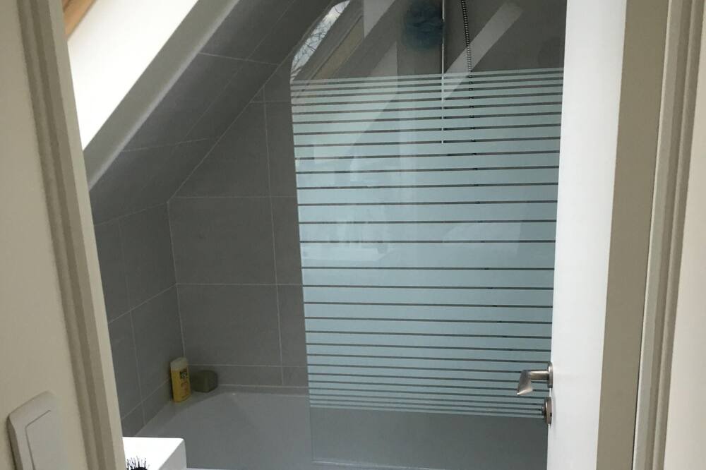 Photo of Bathroom in Jouy-en-Josas