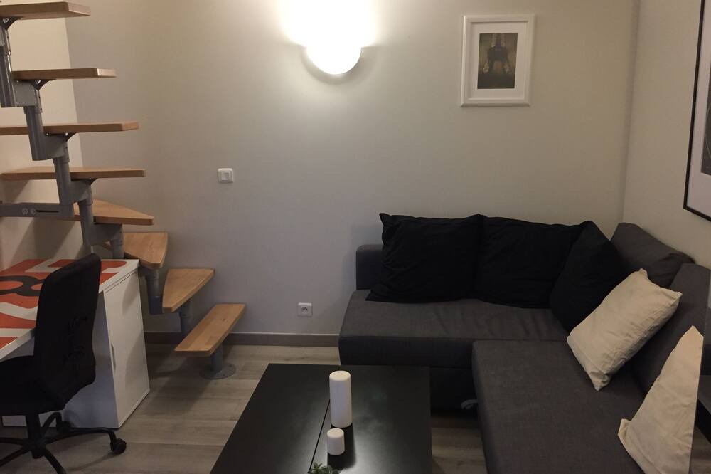 Photo of Livingroom in Jouy-en-Josas