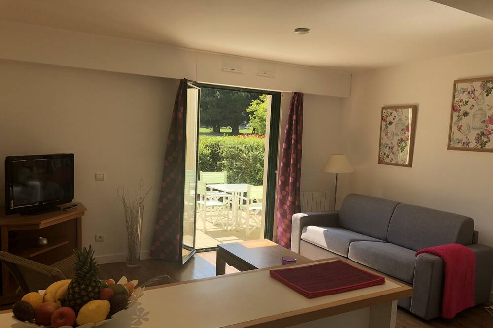 Photo of Livingroom in Saint-Andre-des-Eaux