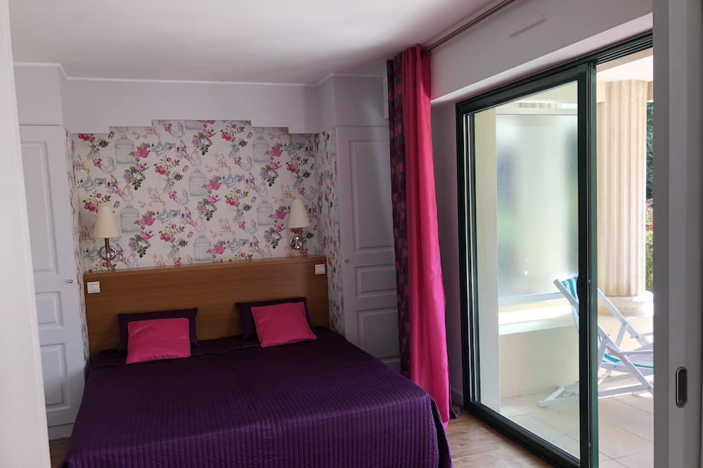 Photo of Bedroom in Saint-Andre-des-Eaux