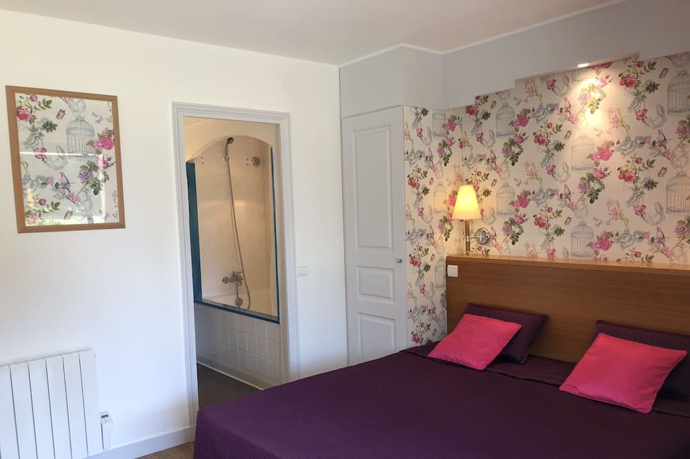 Photo of Bedroom in Saint-Andre-des-Eaux