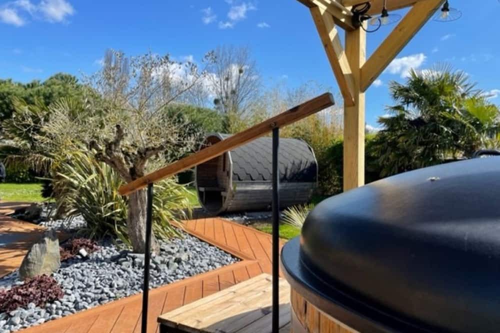 Photo of Outdoor in Le Bu-sur-Rouvres