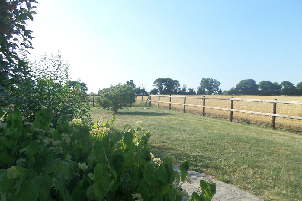 Photo of Outdoor in Le Bu-sur-Rouvres