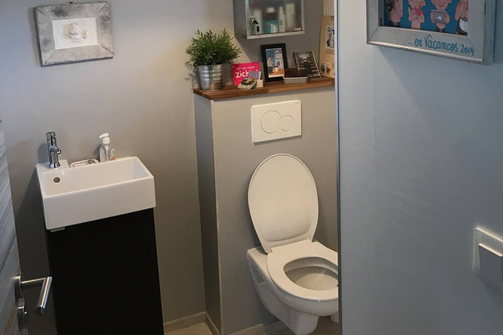 Photo of Bathroom in Belbeuf
