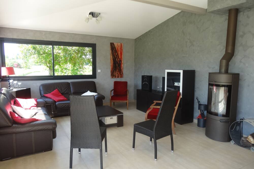 Photo of Livingroom in Aubiet