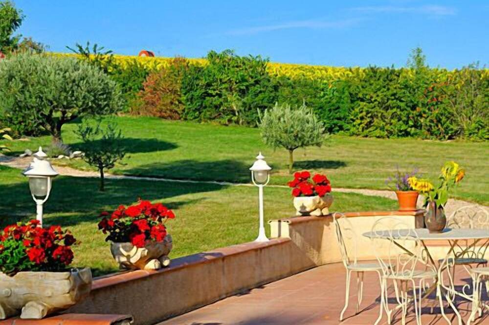 Photo of Patio Balcony in Aubiet