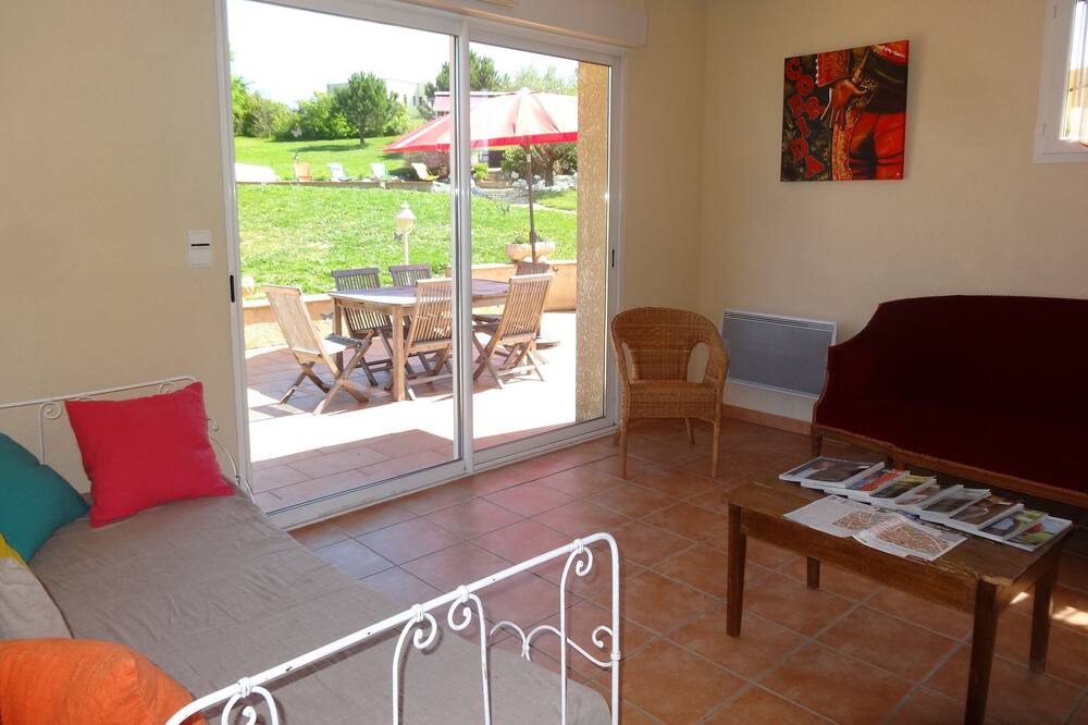 Photo of Livingroom in Aubiet