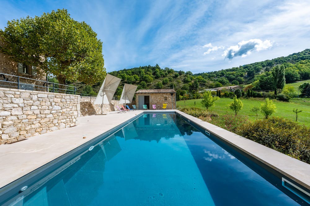 Photo of Outdoor in Crupies