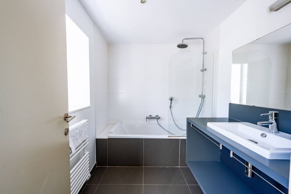 Photo of Bathroom in Crupies