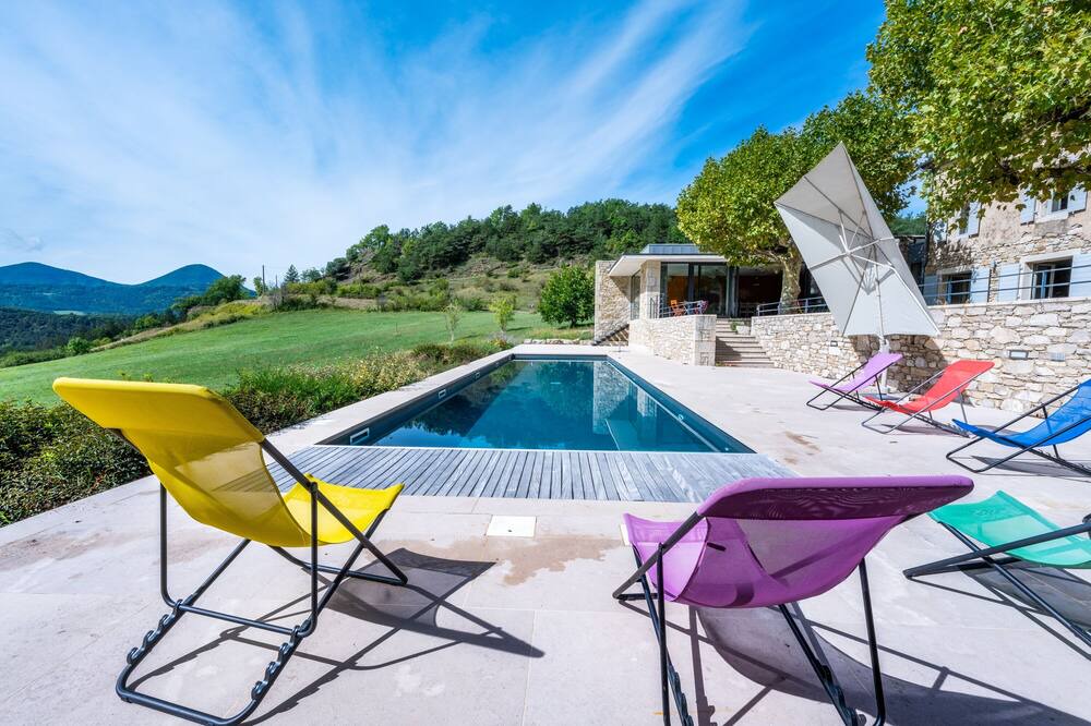 Photo of Outdoor in Crupies