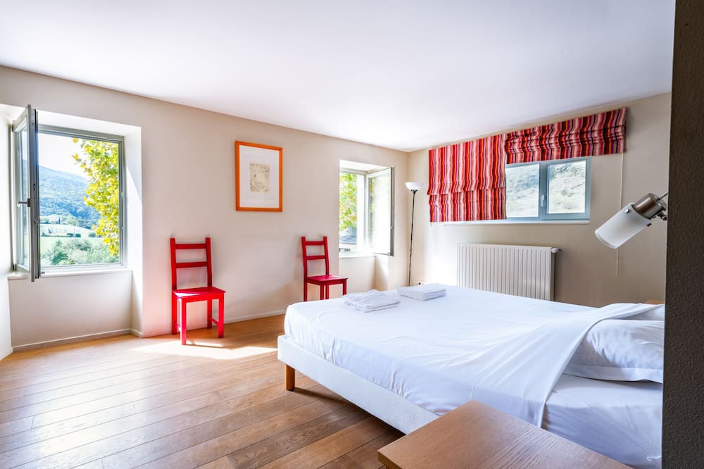 Photo of Bedroom in Crupies