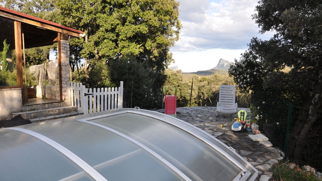 Photo of Outdoor in Saint-Martin-de-Londres