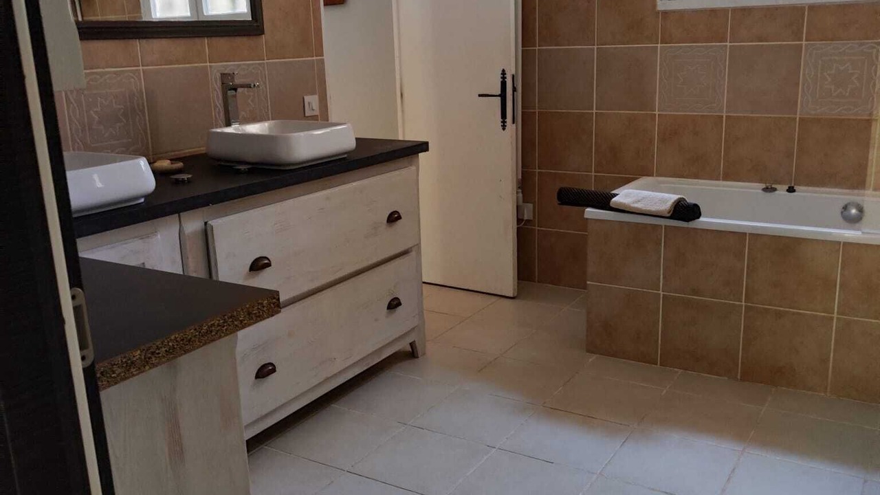 Photo of Kitchen in Saint-Martin-de-Londres