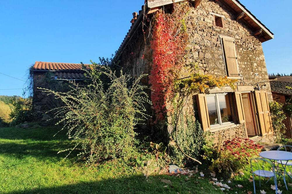 Photo of Outdoor in Champagnac-le-Vieux