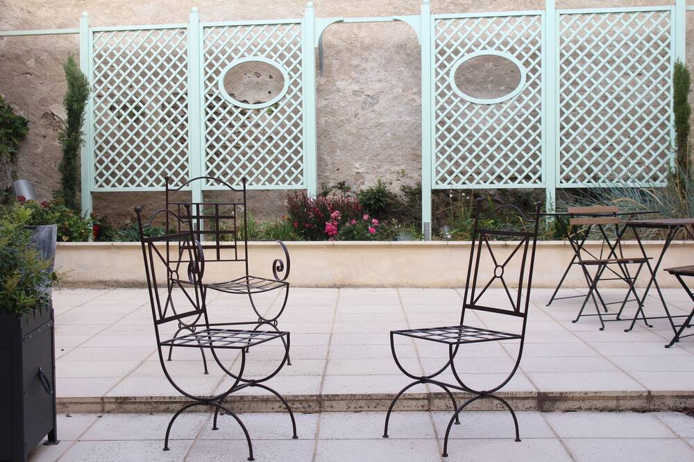 Photo of Patio Balcony in Champagnac-le-Vieux