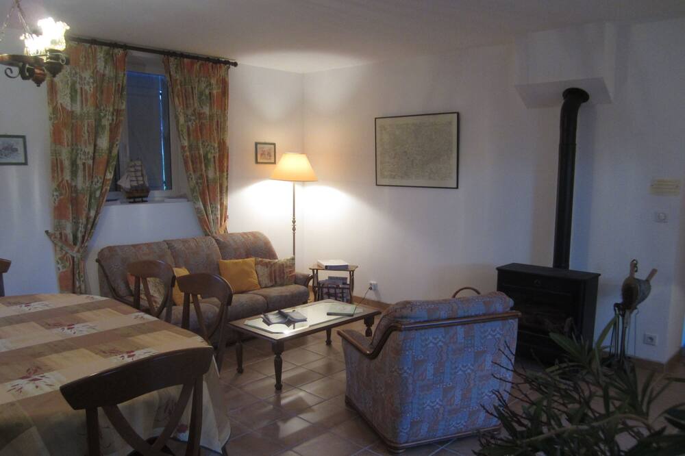 Photo of Livingroom in Vicq-sur-Nahon