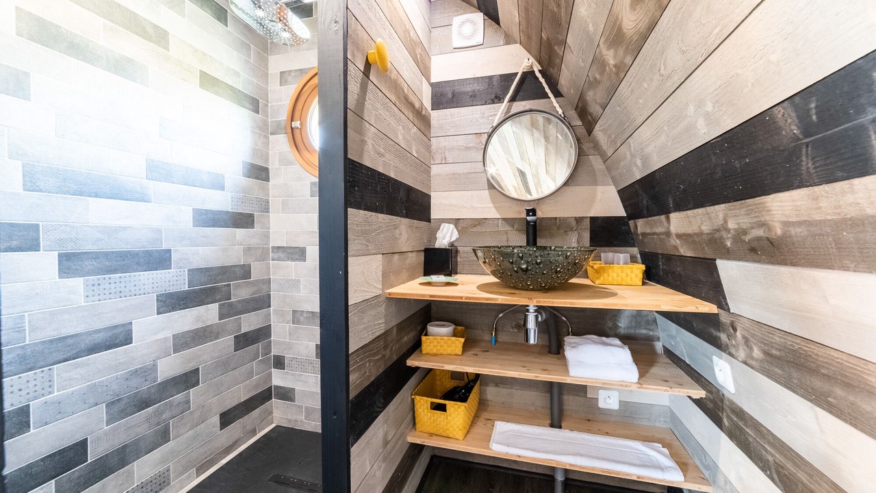 Photo of Others in Chablis