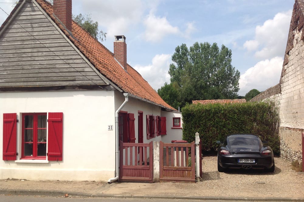 Photo of Outdoor in Vron