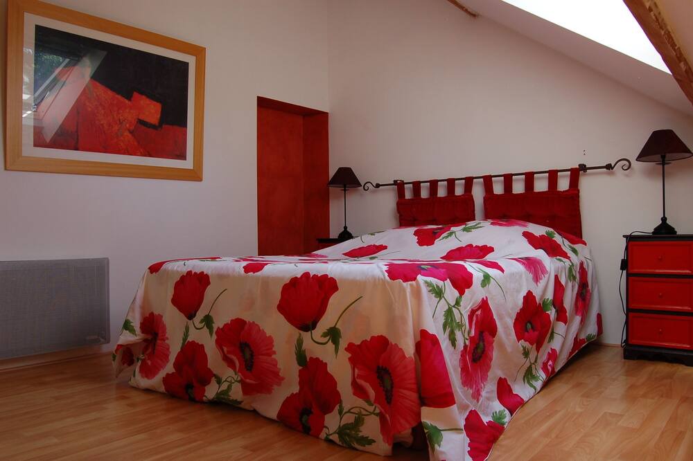 Photo of Bedroom in Combourg