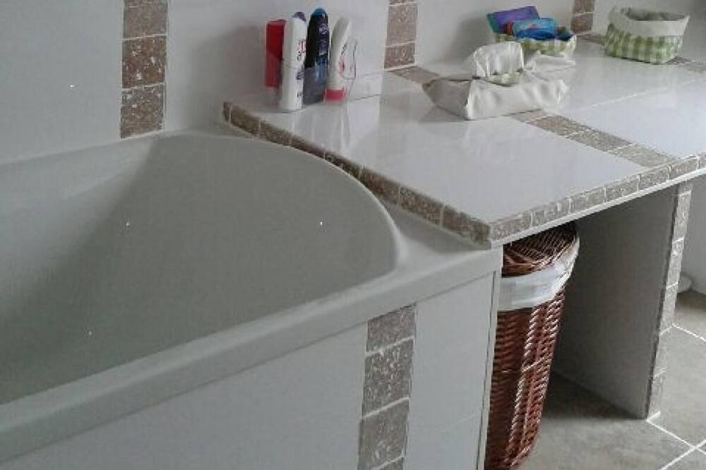 Photo of Bathroom in Souesmes