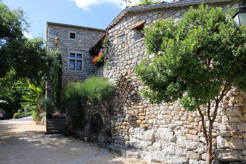 Photo of Outdoor in Casteljau