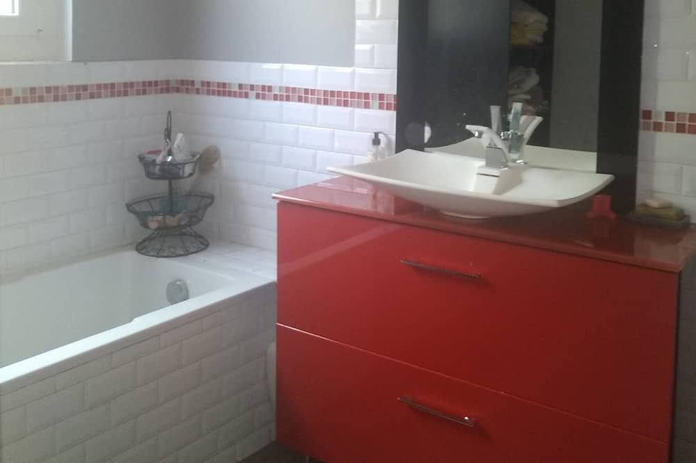 Photo of Bathroom in Manosque