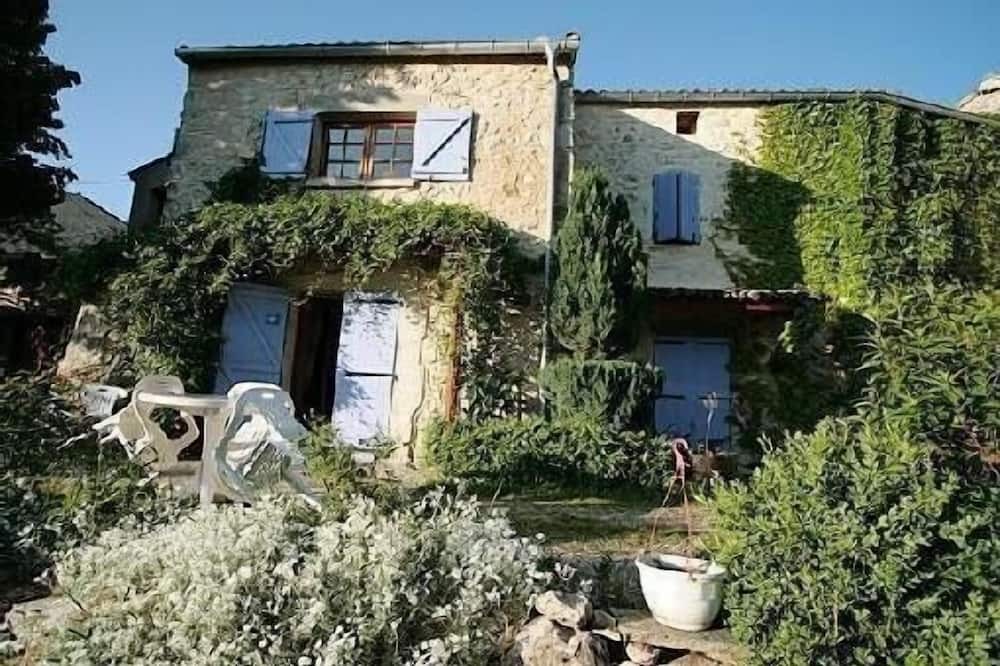 Photo of Outdoor in Chateauneuf-Miravail